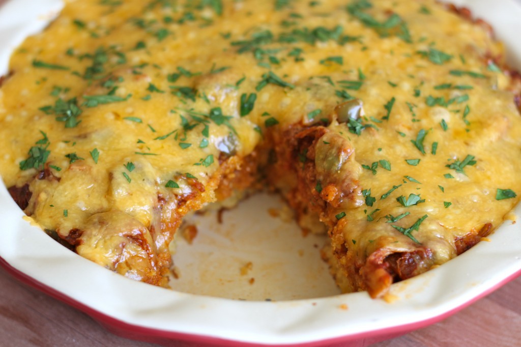 BBQ Chicken Cornbread Pie - The best kind of pie is when BBQ chicken goodness is sitting on a bed of fluffy, crumbly cornbread!