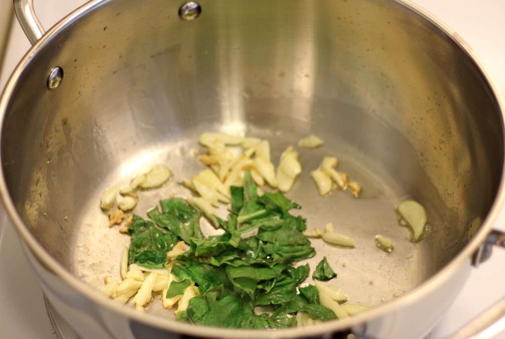 Threaded Spaghetti Hot Dog Bites with Homemade Marinara Sauce - These hot dog bites are so fun to make with both kids and grown-ups!