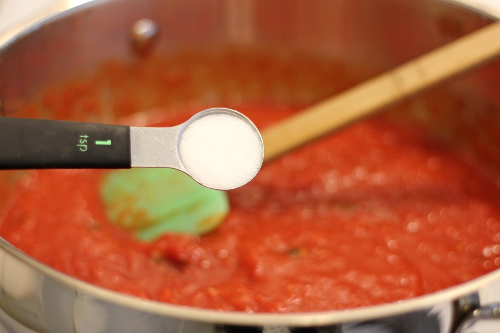 Threaded Spaghetti Hot Dog Bites with Homemade Marinara Sauce - These hot dog bites are so fun to make with both kids and grown-ups!