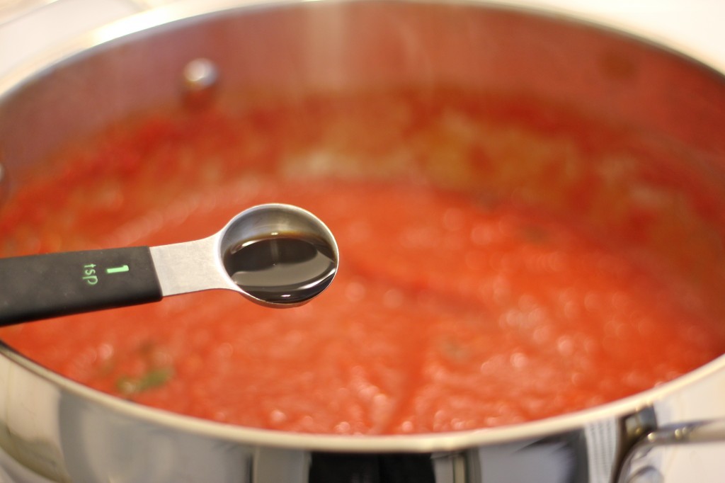 Threaded Spaghetti Hot Dog Bites with Homemade Marinara Sauce - These hot dog bites are so fun to make with both kids and grown-ups!