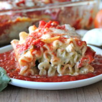 Chicken Pesto Lasagna Roll-Ups