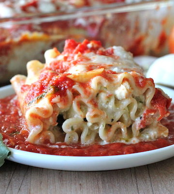 Chicken Pesto Lasagna Roll-Ups
