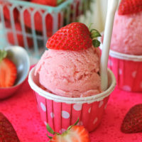 Strawberry Frozen Yogurt