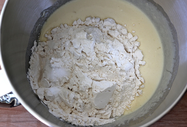 Monkey Bread Cupcakes - Classic monkey bread in irresistible cupcake form oozing with cinnamon sugar goodness and a dripping vanilla glaze!