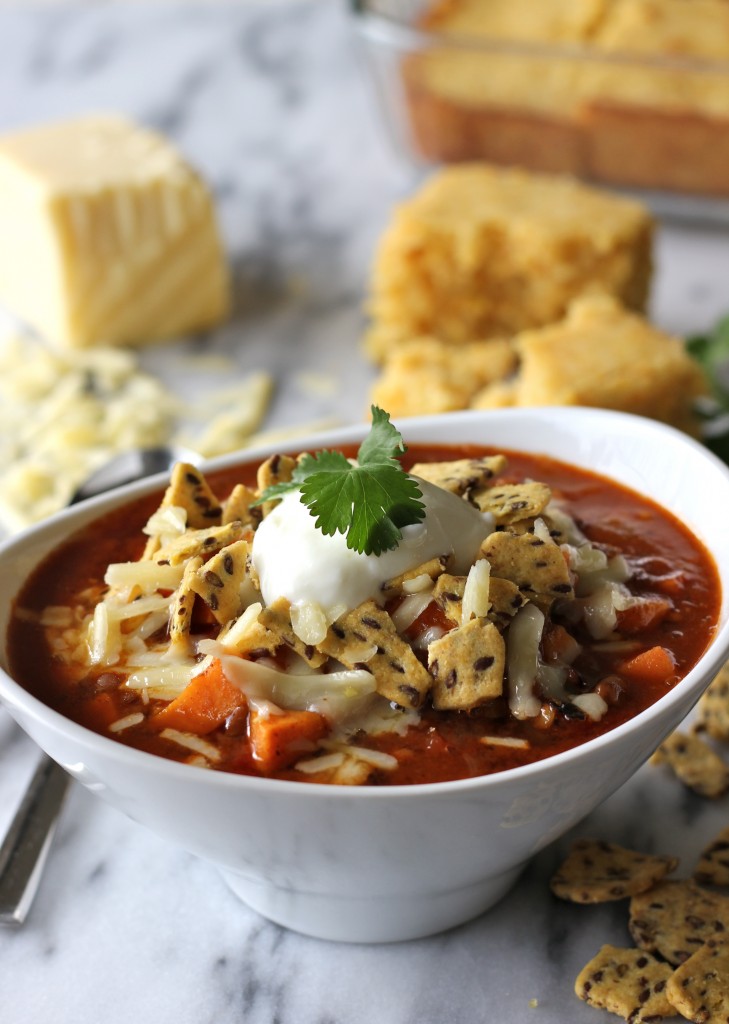 Sweet Potato and Lentil Chili (vegan) - A winning chili for both vegetarians and omnivores that is sure to be a hit at your next potluck!
