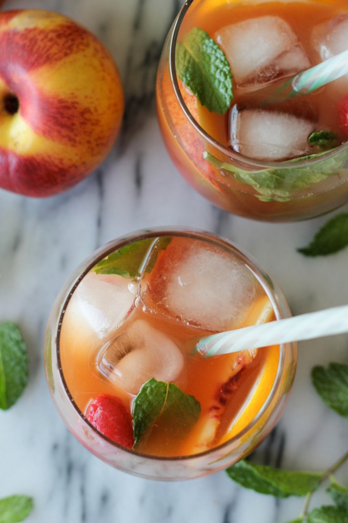 Raspberry Peach Iced Tea - This lightly sweetened iced tea is wonderfully fruity and so refreshing!