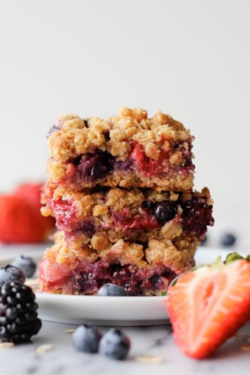 Berry Medley Oatmeal Crumb Bars