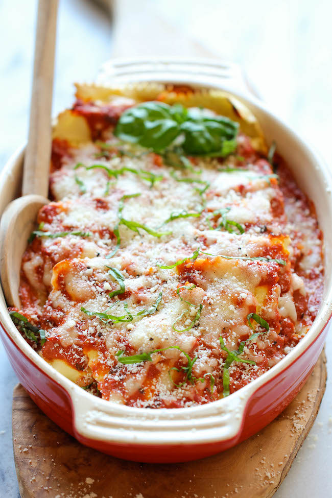 Baked Ravioli - Amazingly cheesy, creamy, comforting ravioli made in 30 minutes or less, perfect for those busy weeknights!