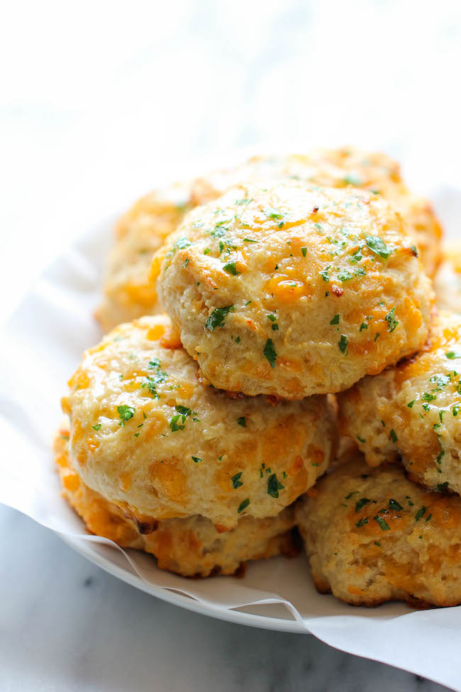 Red Lobster Cheddar Bay Biscuits - These copycat biscuits are unbelievably easy to make in just 20 minutes, and they taste a million times better than the original!