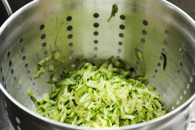 Zucchini Fritters - These fritters are unbelievably easy to make, low calorie, and the perfect way to sneak in some veggies!