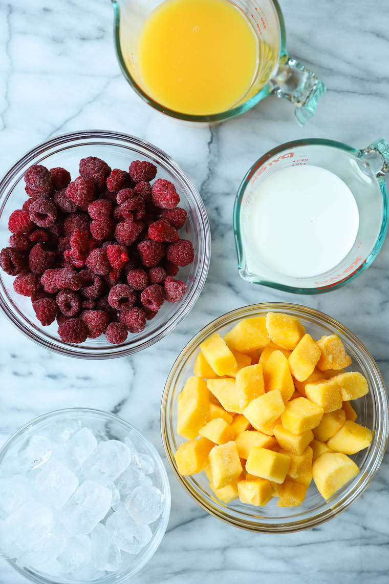 Raspberry Sunrise Smoothie - 4-ingredient raspberry mango smoothie - so easy and amazingly refreshing!