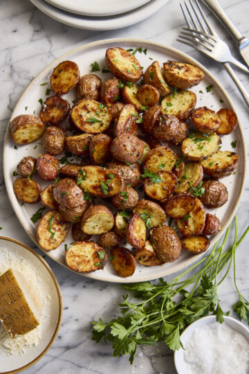 Garlic Parmesan Roasted Potatoes