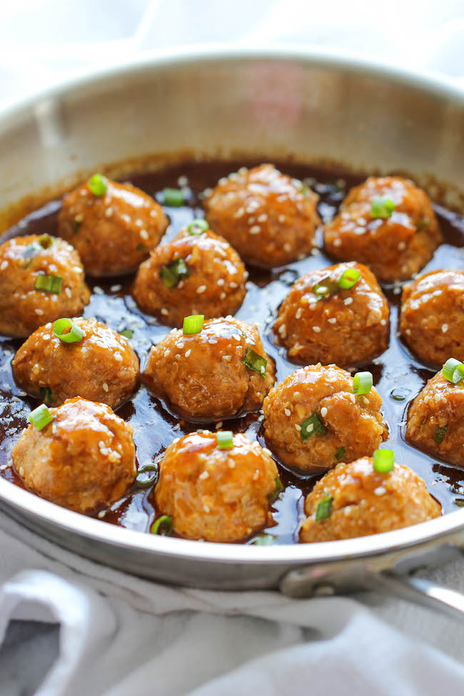 Asian Quinoa Meatballs - Healthy, nutritious and packed with so much flavor. Perfect as an appetizer or a light dinner!