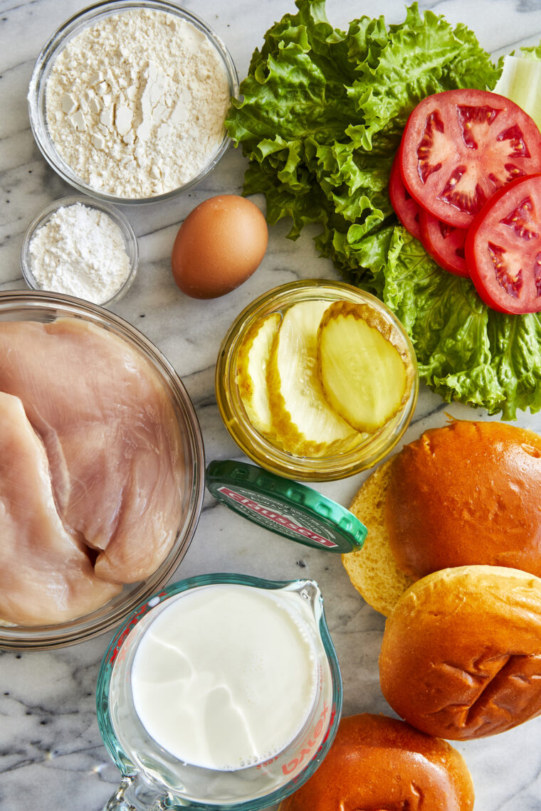 Copycat Chick-fil-A Sandwich - You won't believe how easy this copycat recipe is, and it tastes 100000x better than the original! You can't beat that!