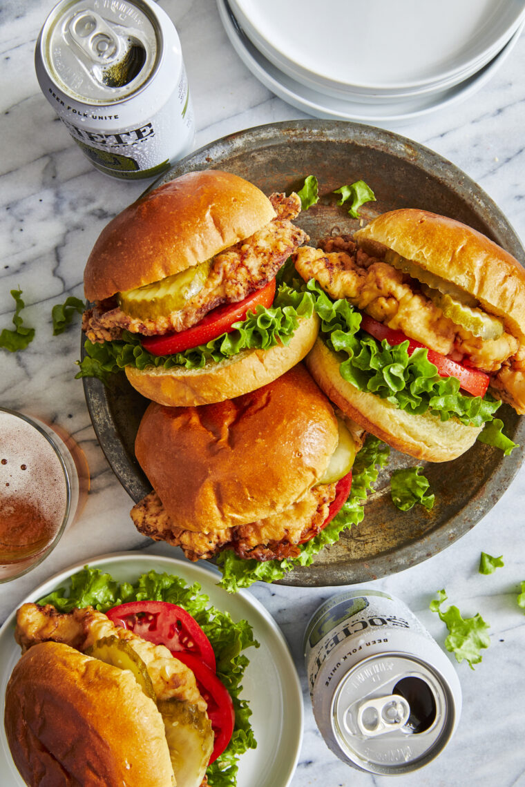 Copycat Chick-fil-A Sandwich - You won't believe how easy this copycat recipe is, and it tastes 100000x better than the original! You can't beat that!