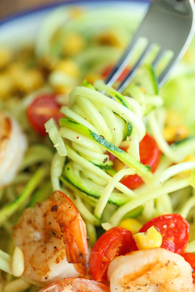 Shrimp and Zucchini Noodles - Low-carb, quick, healthy and super easy. Made in less than 20 minutes! What more could you ask for?