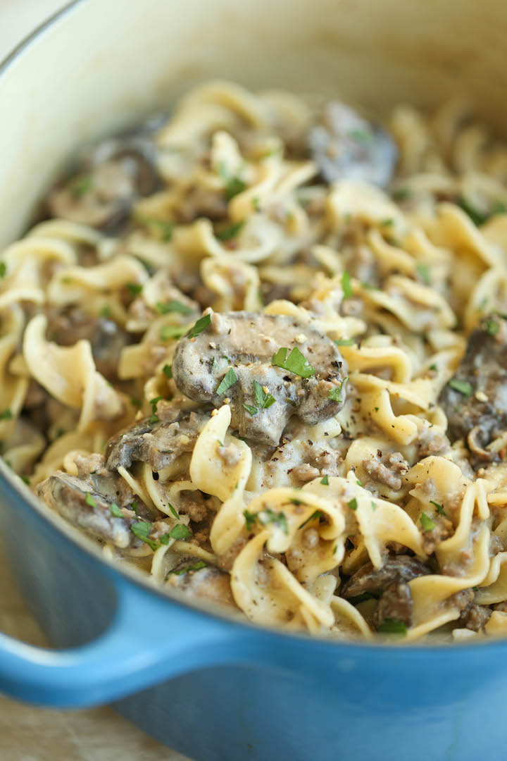 Homemade Hamburger Helper - Beef stroganoff made completely from scratch in ONE POT in less than 30 min. And it tastes 10000x better than the boxed stuff!
