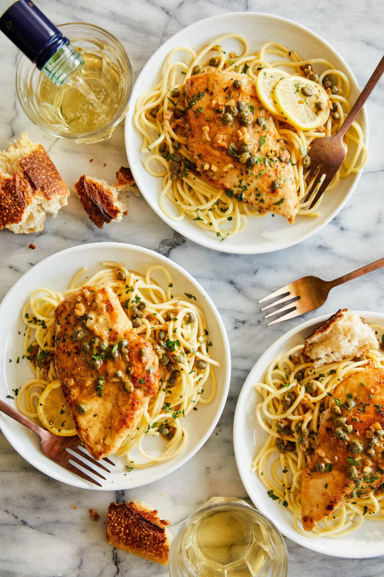 Easy Lemon Chicken Piccata - You won't believe how quick/easy this is with ingredients you already have on hand! Serve over pasta - SO GOOD!