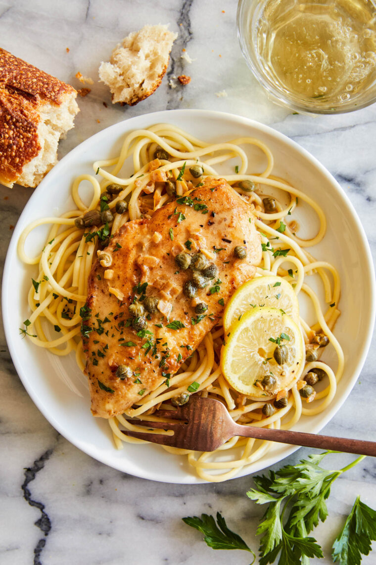 Easy Lemon Chicken Piccata - You won't believe how quick/easy this is with ingredients you already have on hand! Serve over pasta - SO GOOD!