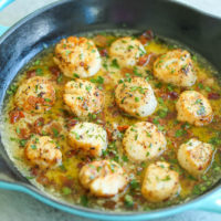 Bacon Scallops with Garlic Butter Sauce