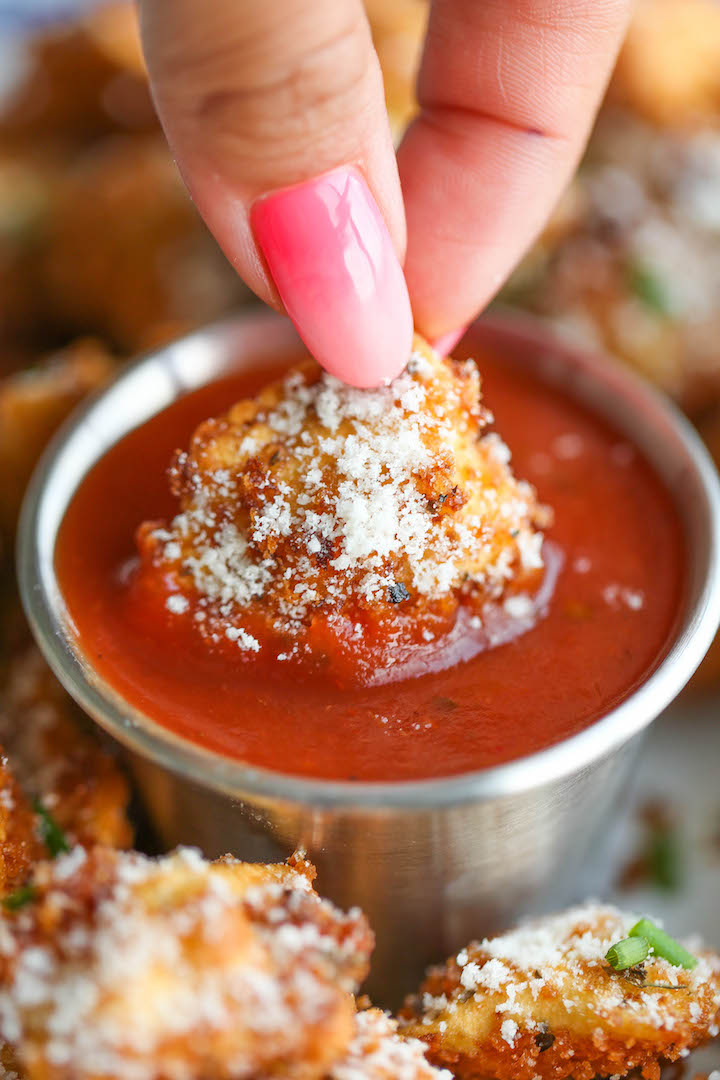 Olive Garden Toasted Ravioli - Everyone's FAVORITE appetizer easily made at home with half the calories and fat - it's healthier and tastier of course!
