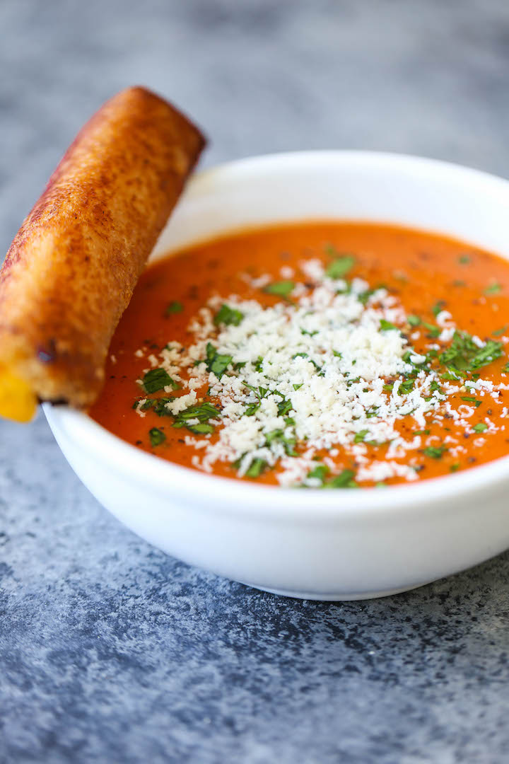 Grilled Cheese Roll Ups - So much easier/tastier than traditional grilled cheese! 3 ingredients is all you need for this epic cheesiness!