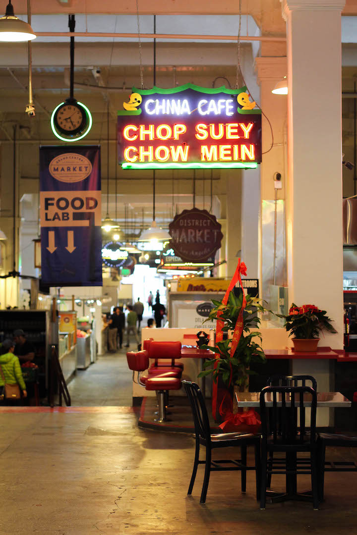 The Best Places to Eat in LA - The ultimate guide to eat in Los Angeles. This list will provide the best and absolute must eats in LA that you cannot miss!