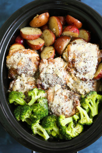 Slow Cooker Creamy Garlic Chicken and Veggies