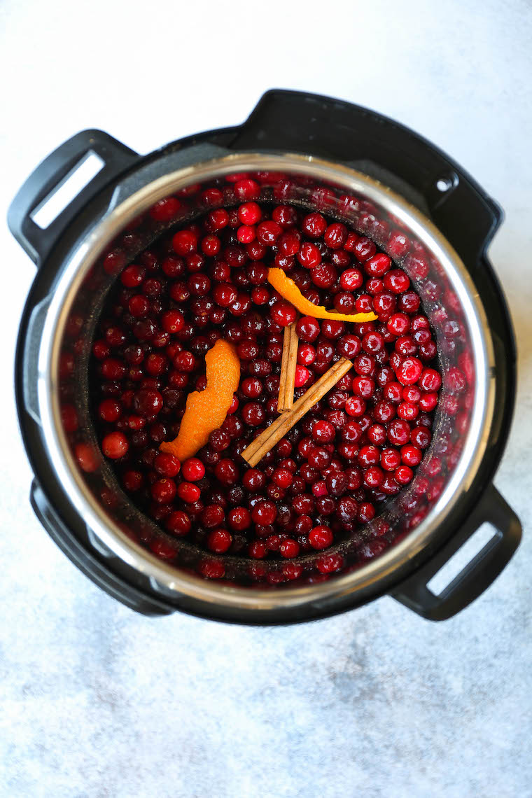 Instant Pot Cranberry Sauce - Perfect homemade 4 min cranberry sauce made from scratch! Use frozen or fresh cranberries. Quick and so easy!
