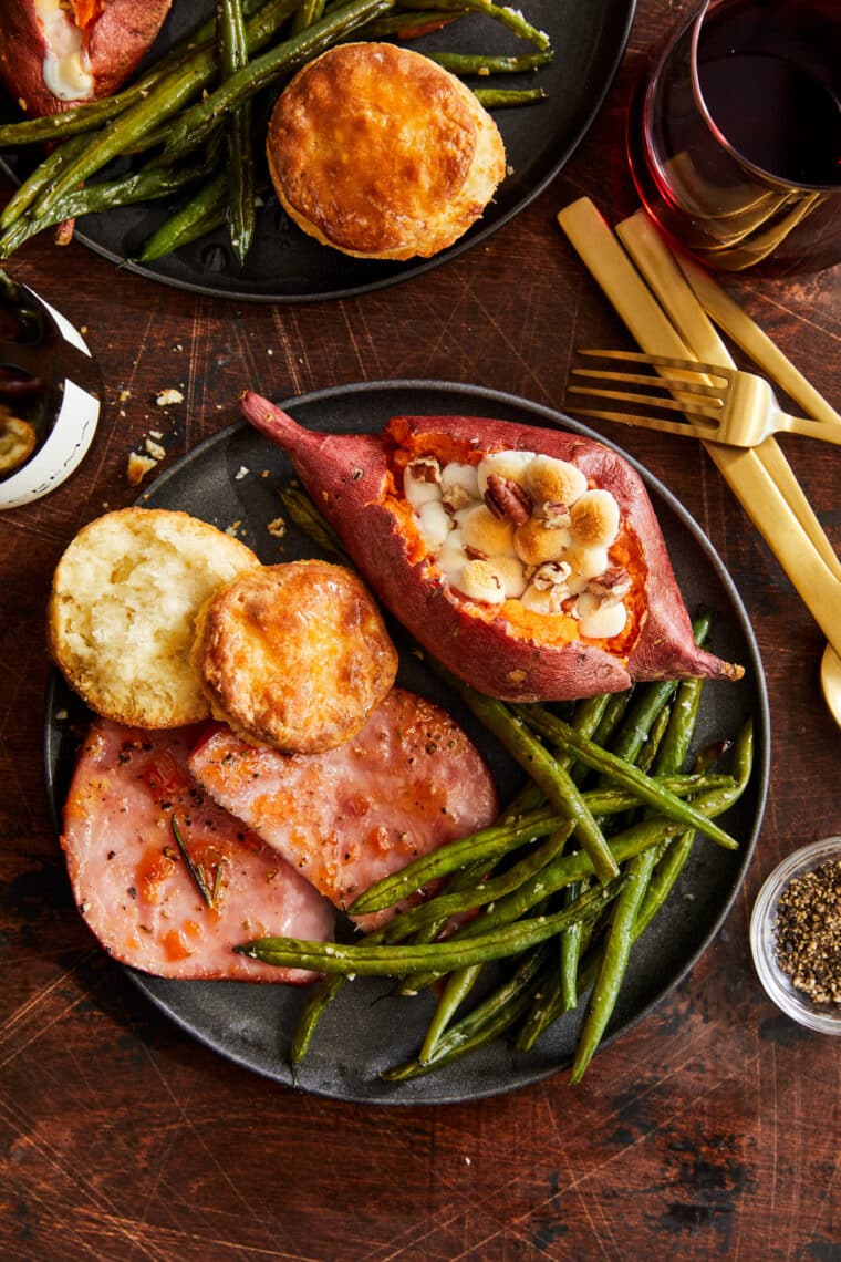 Sheet Pan Holiday Dinner - The easiest ham dinner ever (sides included!). And everything is baked on 2 sheet pans in 45 min, start to finish!