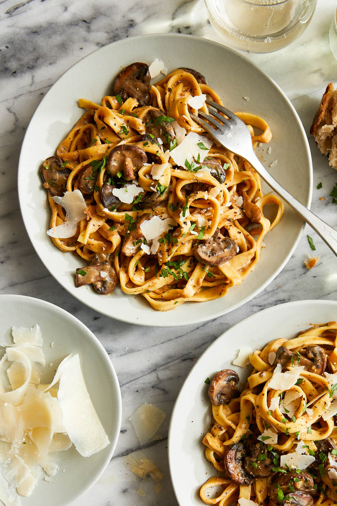 creamy-mushroom-fettuccine