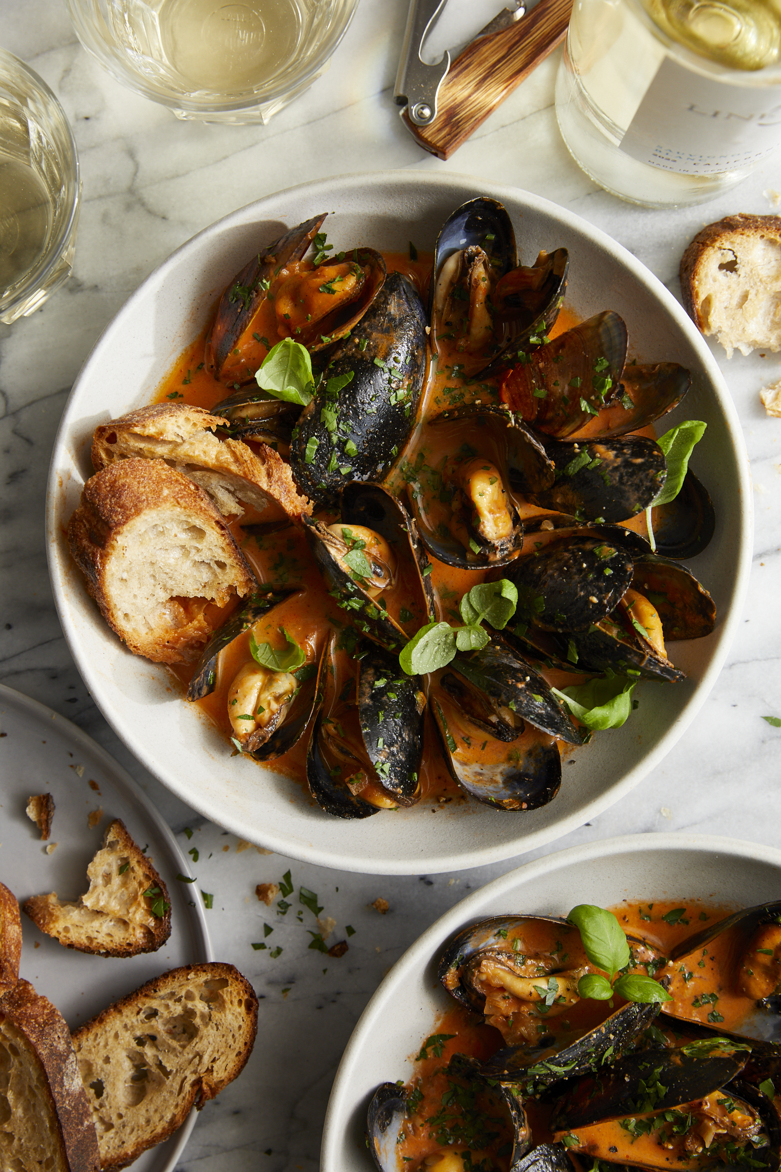 steamed-mussels-tomato-cream-sauce