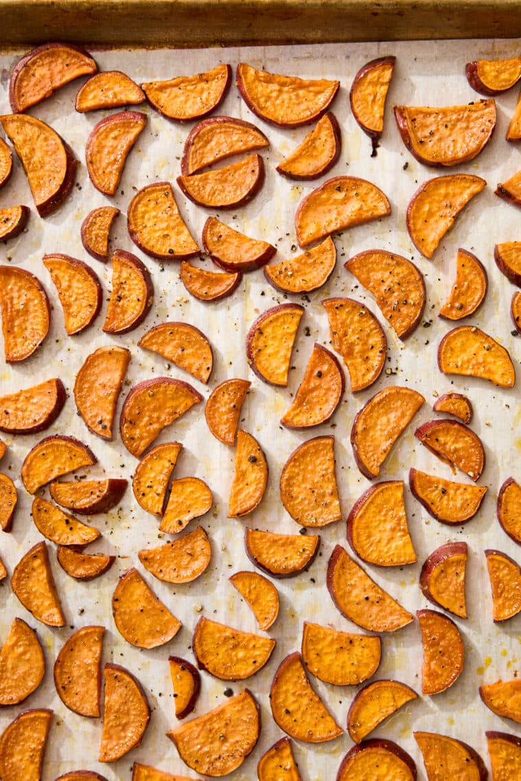 Chicken Harvest Bowl (Sweetgreen Copycat) - Kale, wild rice, chicken, sweet potatoes + balsamic vinaigrette! Much cheaper and so much tastier!